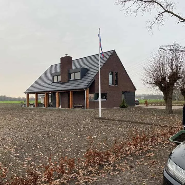 Kiezen voor een aluminium of polyester vlaggenmast